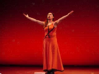 Sarah Luna Ñustes en Del monte a la escena, dirigida por Patricia Ariza